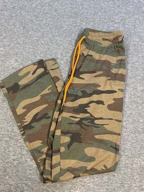 Zoe + Liv Women's Camo Print Lounge Pants with Orange Drawstring Extra Small